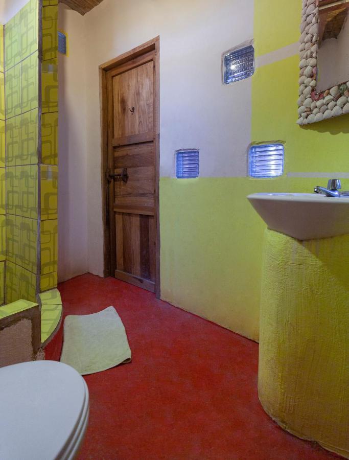 La Casa Mompiche Hotell Exteriör bild